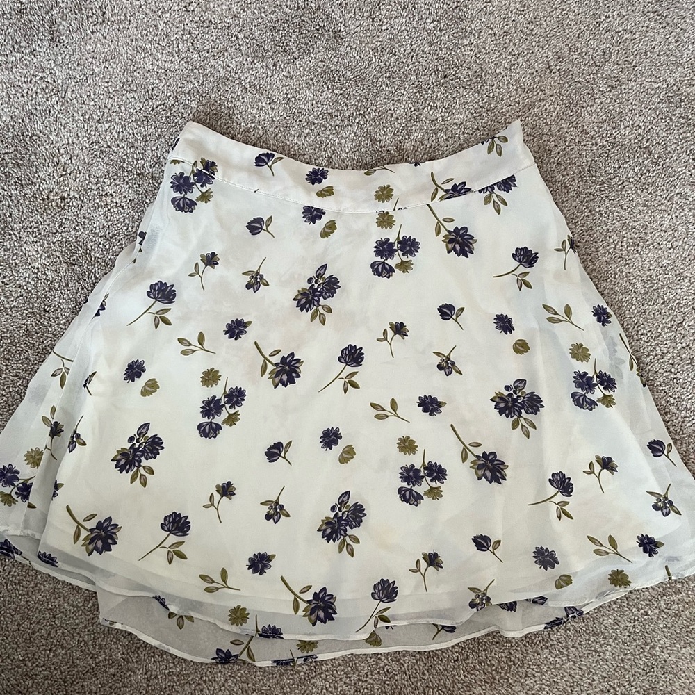 Floral print mini skirt